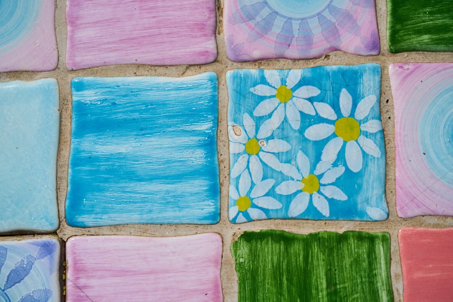 Mosaico: 7 ideias para transformar objetos comuns