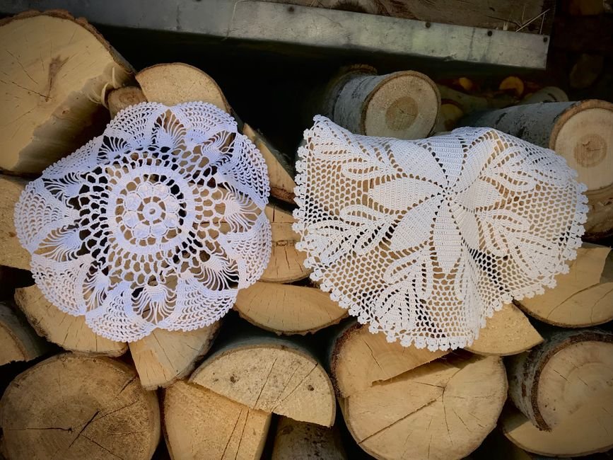 Aplicação de flores de crochê