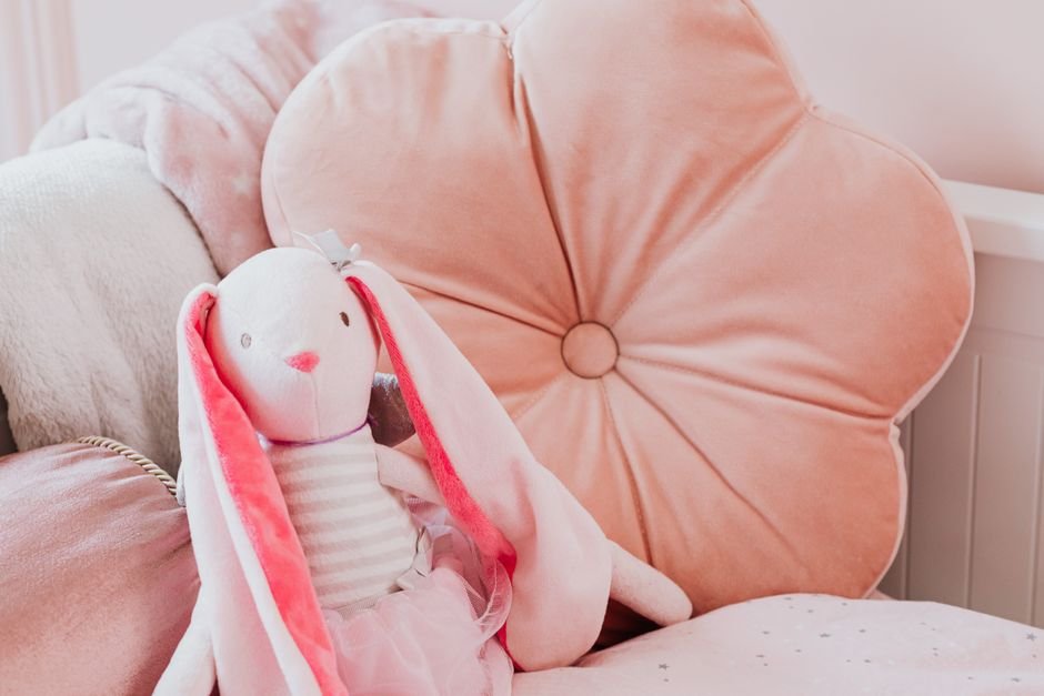 Coelho gigante para decoração de quarto
