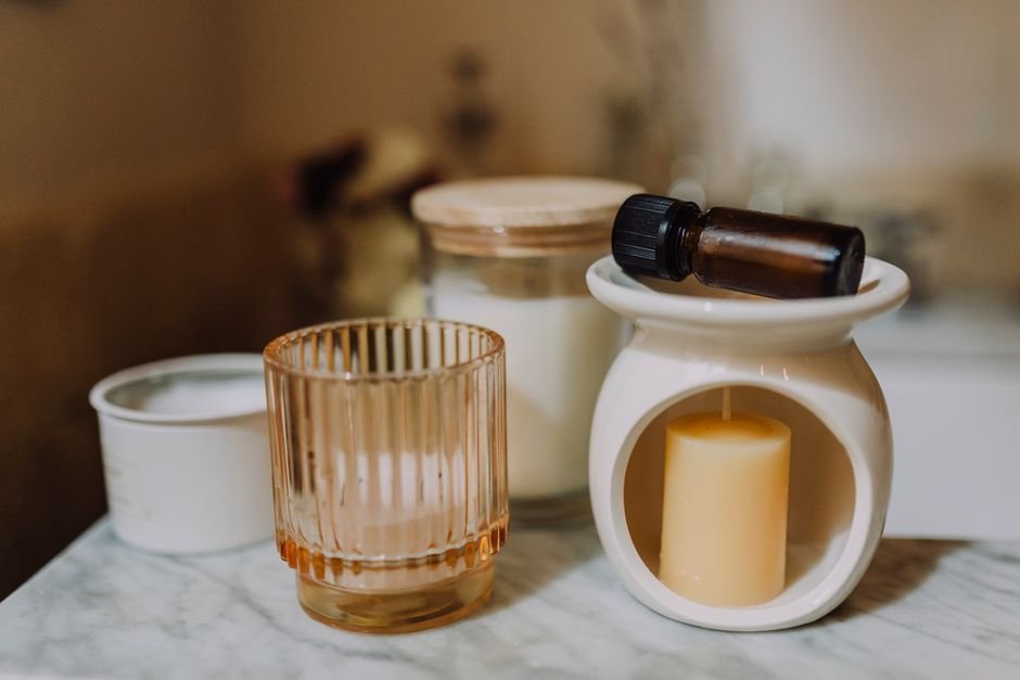 Essência aromática e recipiente