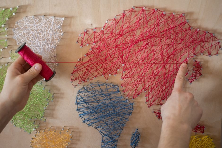 O Que É o String Art (Arte com Prego e Linha)