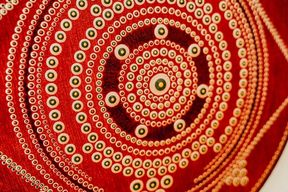 Pedras pintadas com mandalas