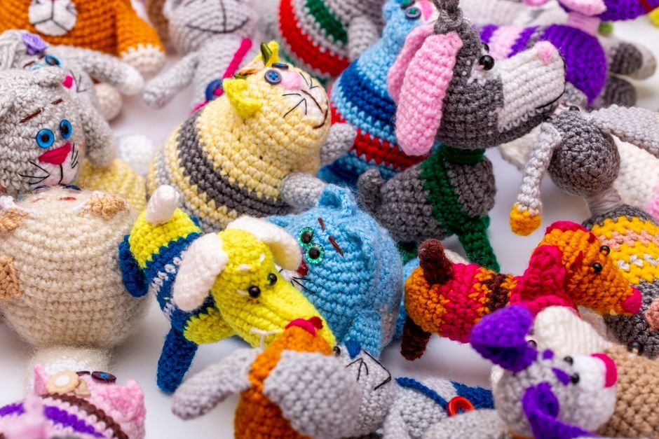 Unicórnio com crina em gradiente de cores