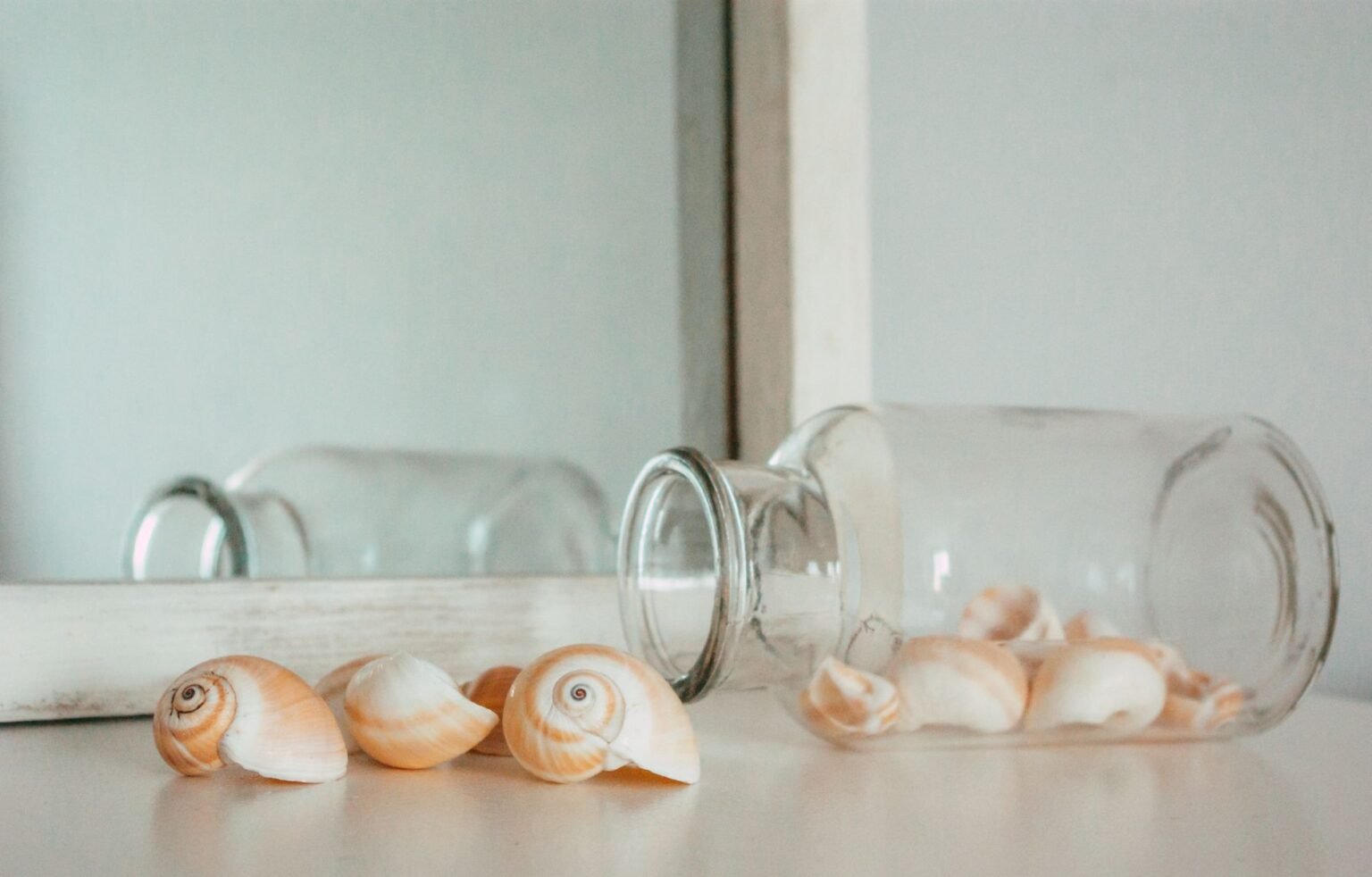 Espelho Decorado com Conchas: Ideias Para Trazer o Clima de Praia Para Casa