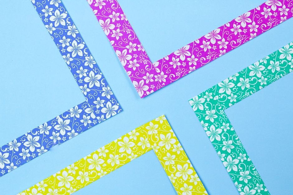 Moldura com decoupage de papel