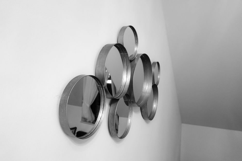 Molduras para quadros e espelhos