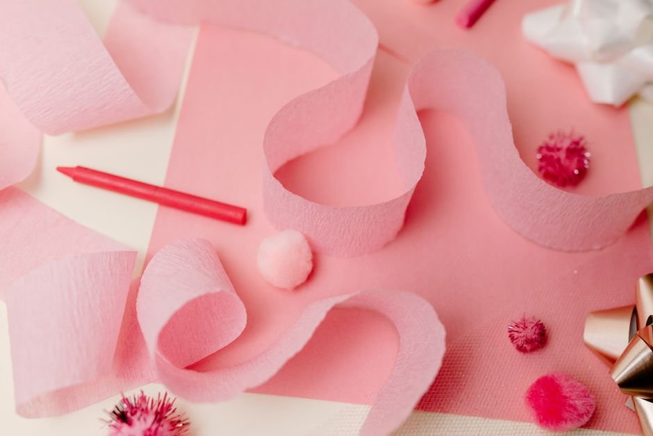 O que é a flor de papel crepom