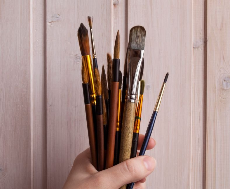 Ideias criativas para explorar na pintura em madeira